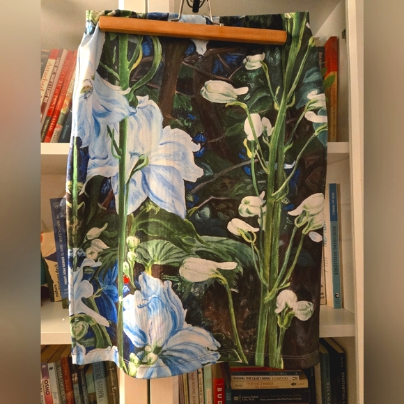 ✨️HOST PICK✨️ 🇨🇦 Made in Montreal NWOT Le Galeriste Floral StretchPencil Skirt - Picture 3 of 6